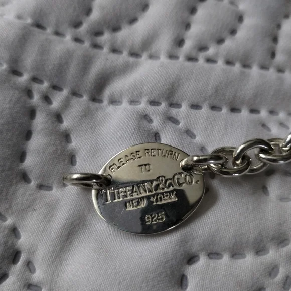 Tiffany and Co Sterling Silver Return to Tiffany Oval Tag Choker Necklace - Picture 8 of 11